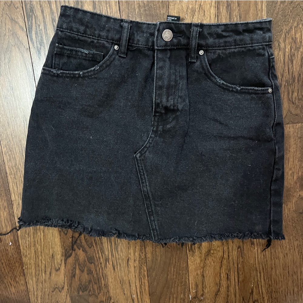 Forever 21 black denim skirt. Size small.